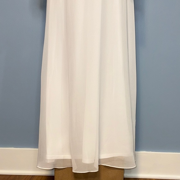 Ever Pretty Elegant White Wedding Dress Size 4 - Picture 4 of 12